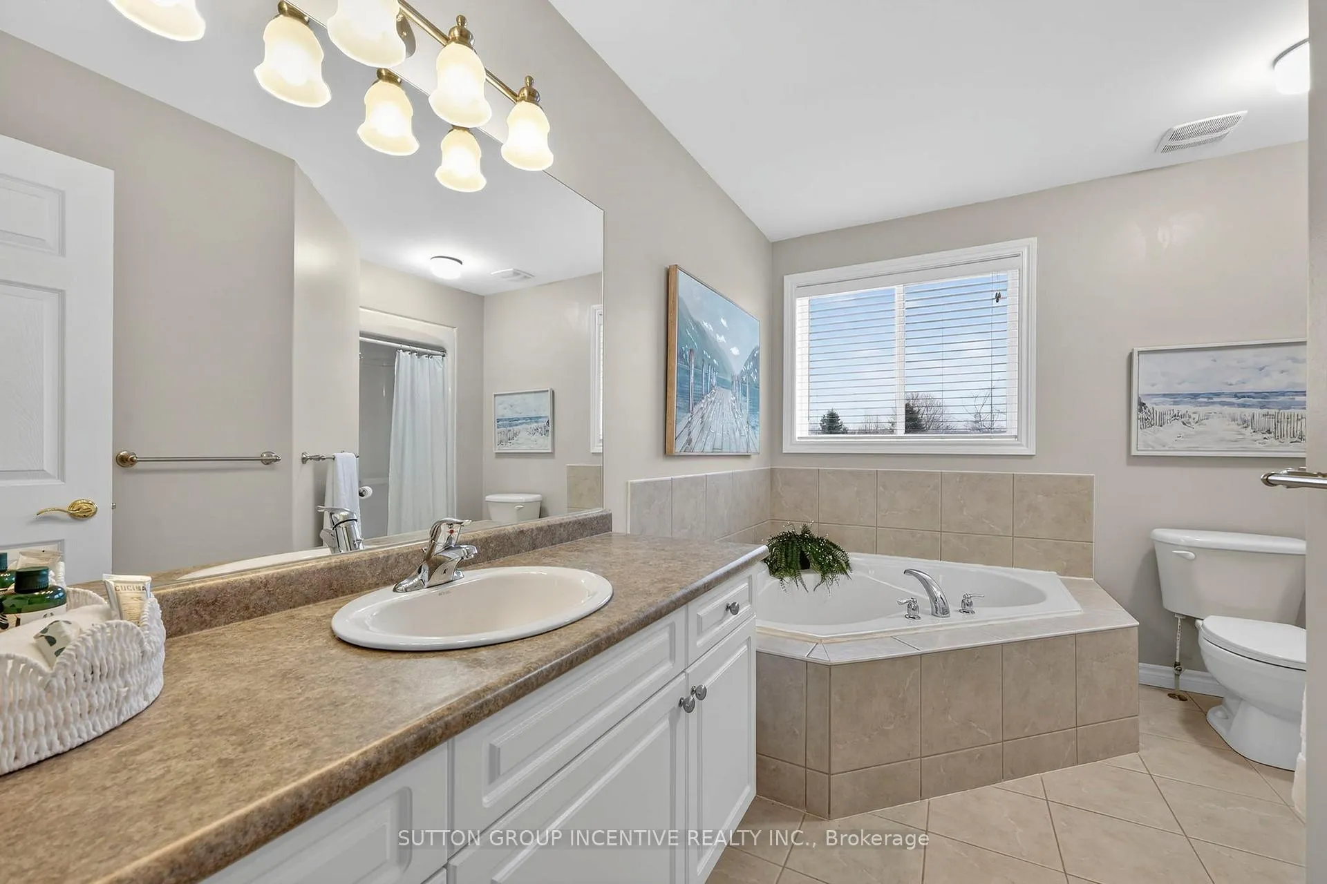 Photo 18 of 60 O'neill Circle, Springwater, Phelpston — HOMEH