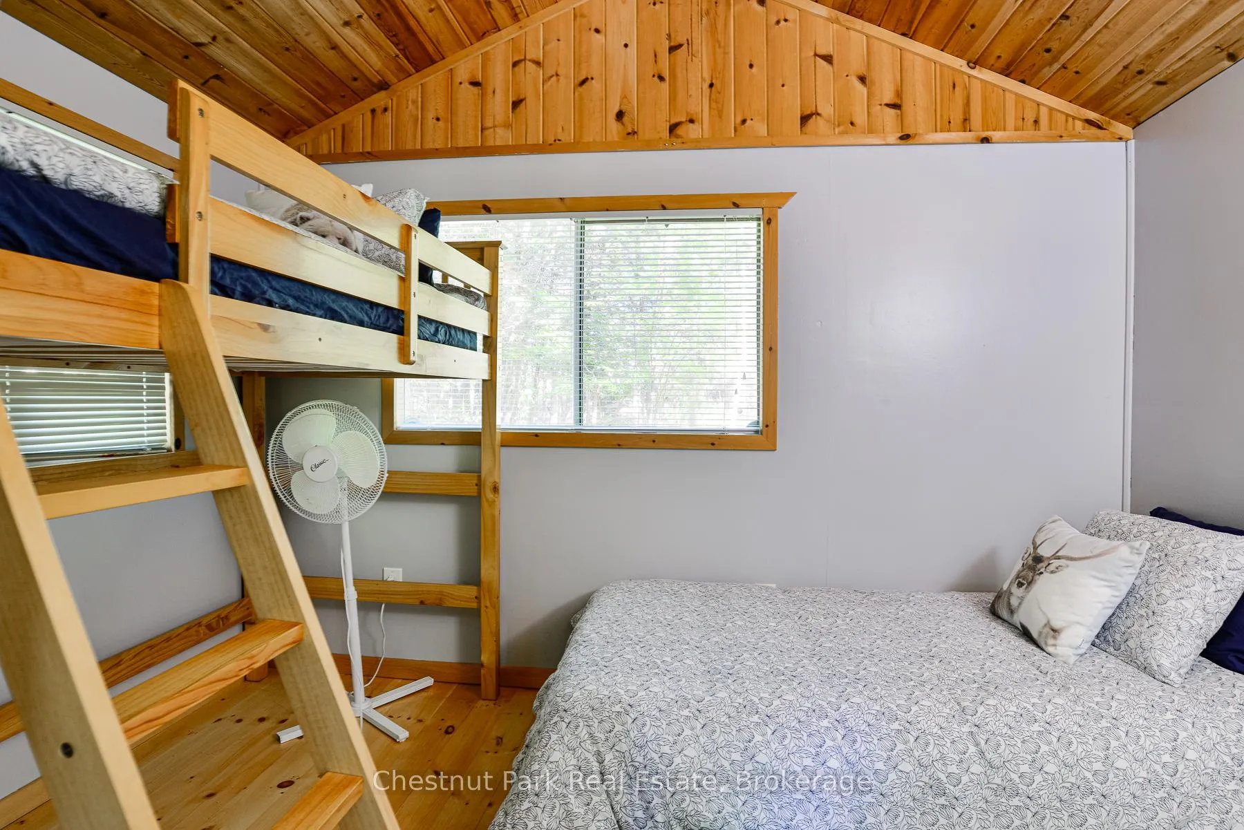 Photo 19 of 8 Woods Bay Lane, The Archipelago, Archipelago South — HOMEH