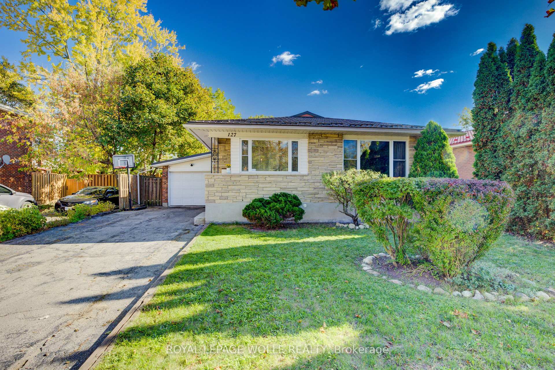 Front of 127 Jansen Avenue
