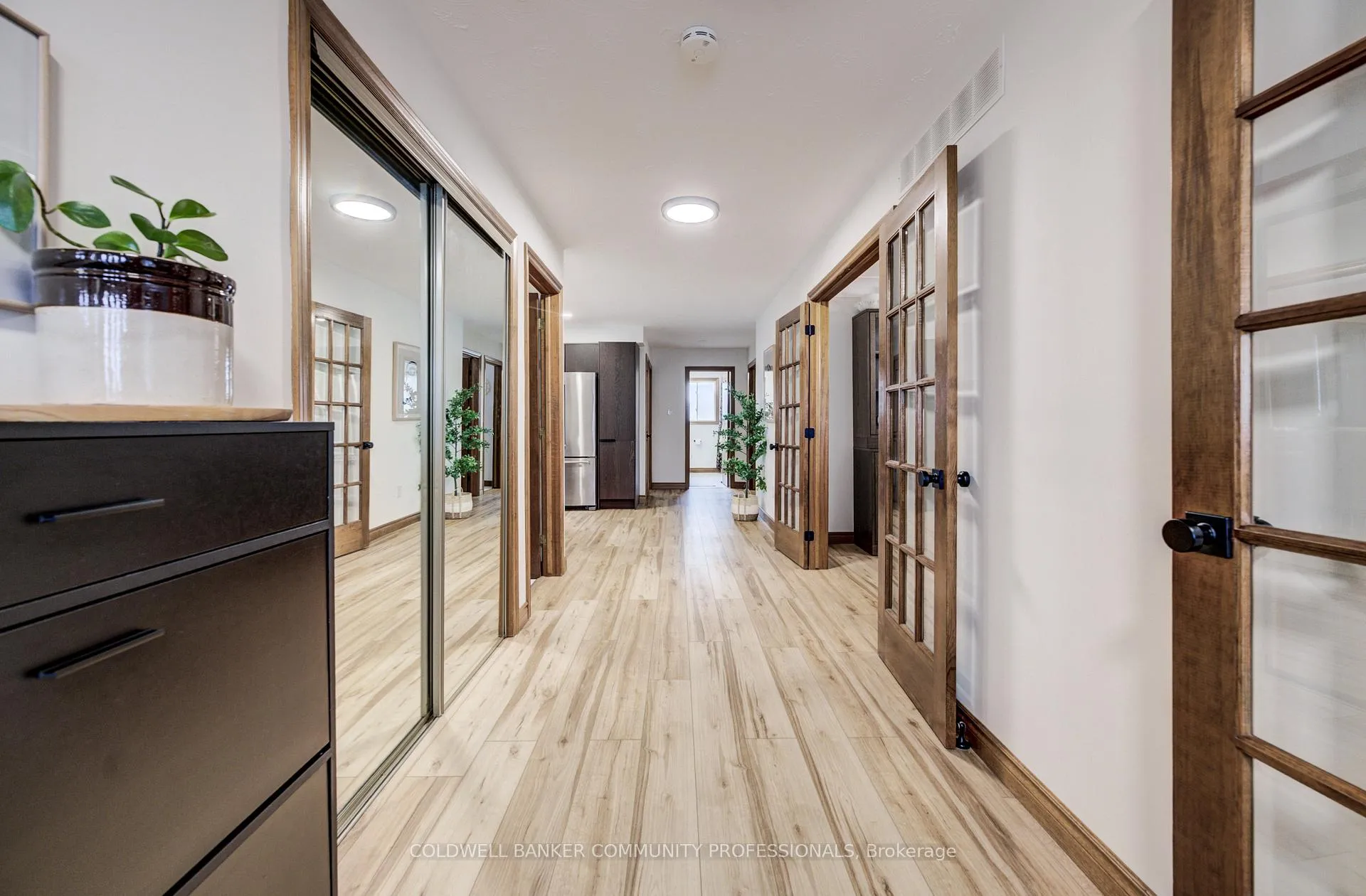 Photo 7 of 483 Dicenzo Drive, Hamilton, Ryckmans — HOMEH