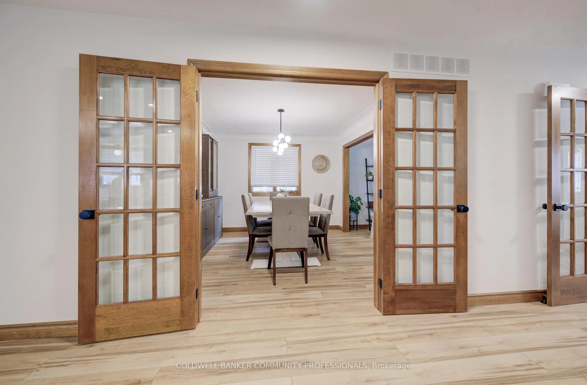 Photo 9 of 483 Dicenzo Drive, Hamilton, Ryckmans — HOMEH