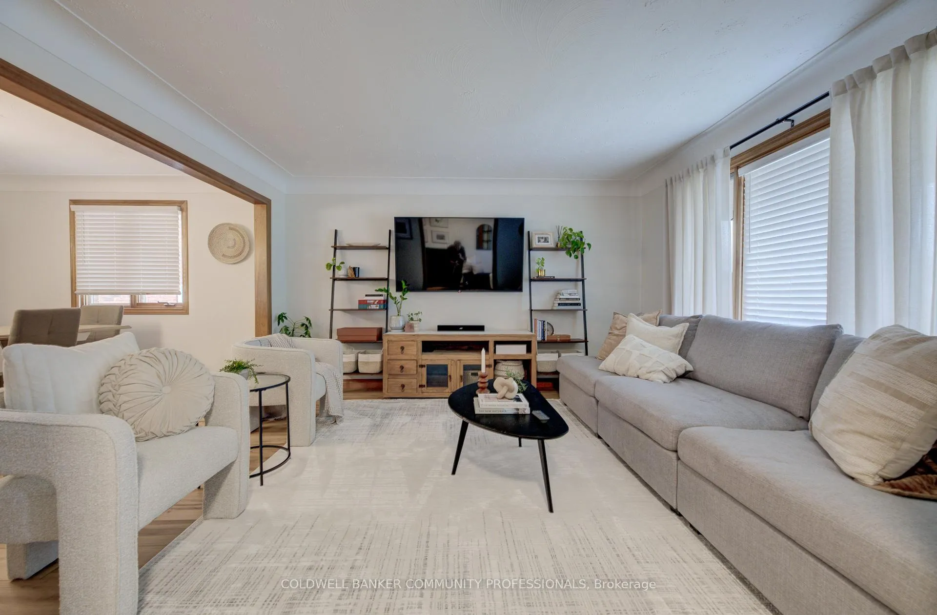 Photo 12 of 483 Dicenzo Drive, Hamilton, Ryckmans — HOMEH
