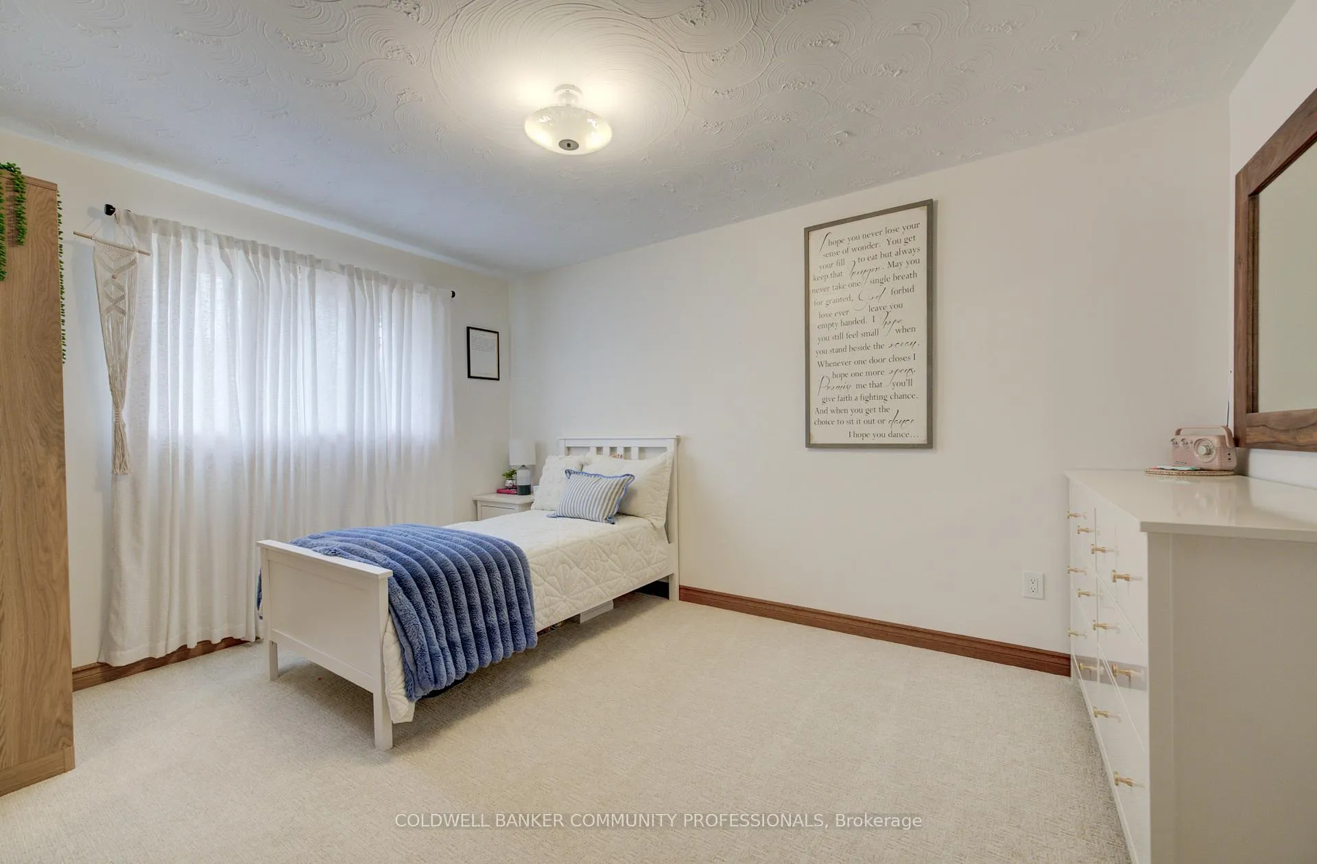 Photo 21 of 483 Dicenzo Drive, Hamilton, Ryckmans — HOMEH