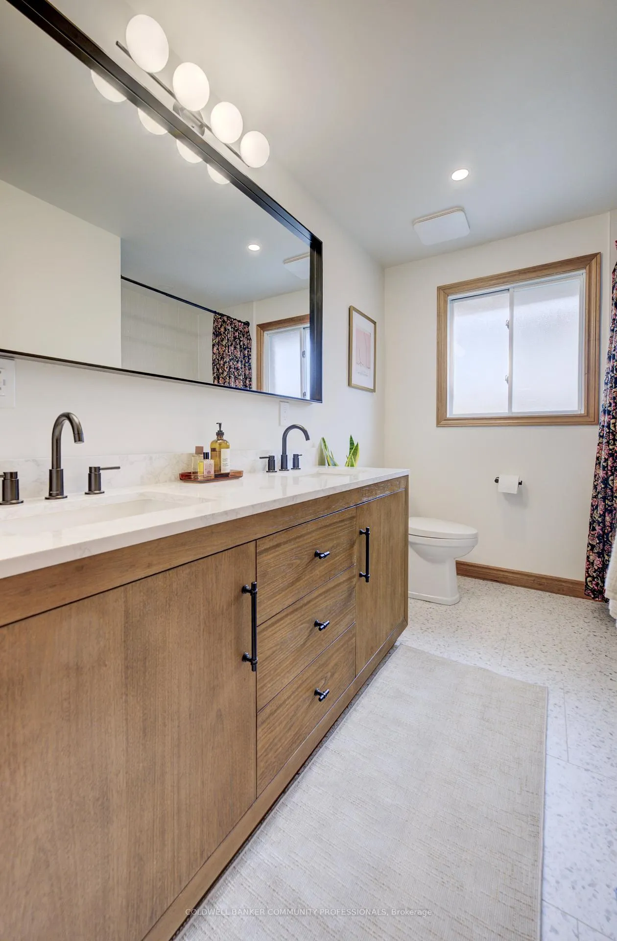 Photo 24 of 483 Dicenzo Drive, Hamilton, Ryckmans — HOMEH