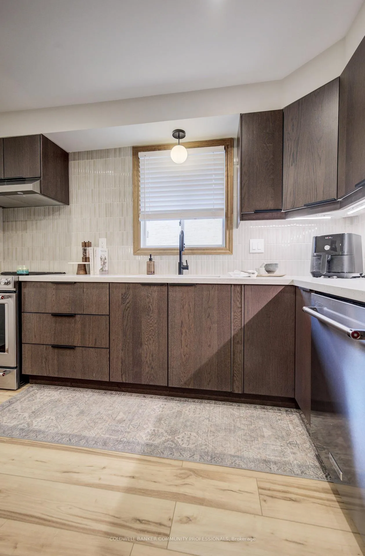Photo 40 of 483 Dicenzo Drive, Hamilton, Ryckmans — HOMEH