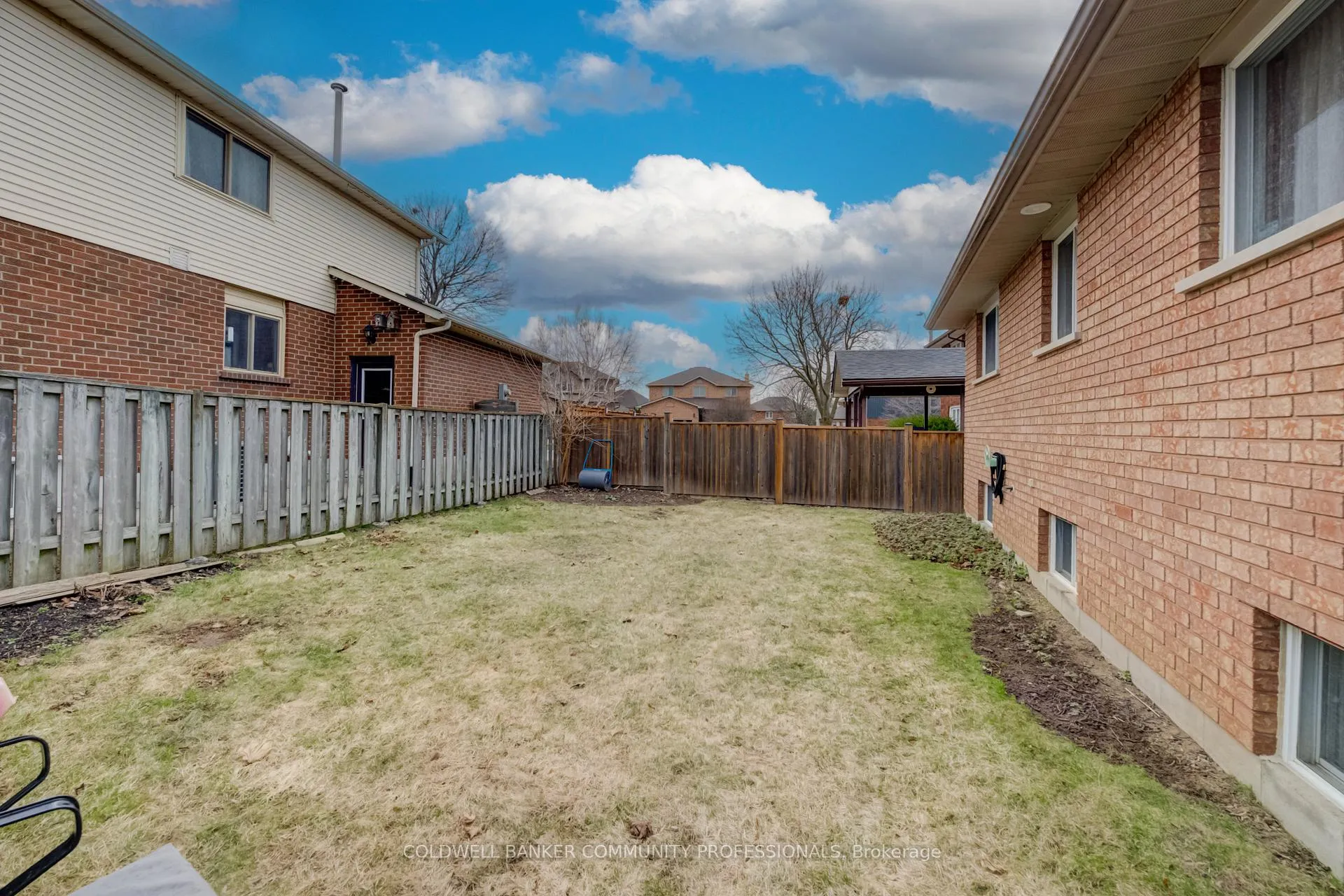 Photo 42 of 483 Dicenzo Drive, Hamilton, Ryckmans — HOMEH