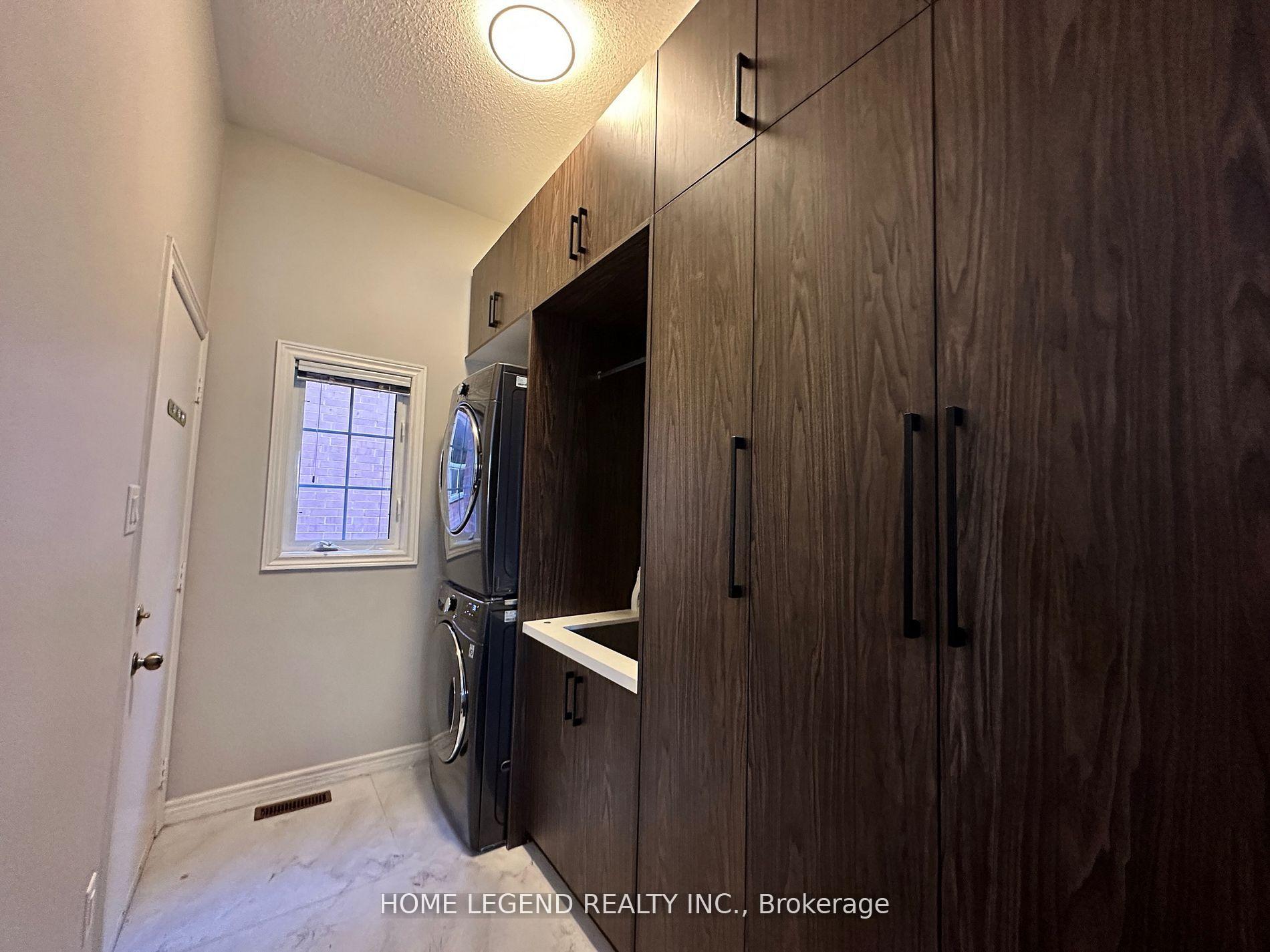 Photo 4 of 280 Stonebridge Drive, Markham, Berczy — HOMEH