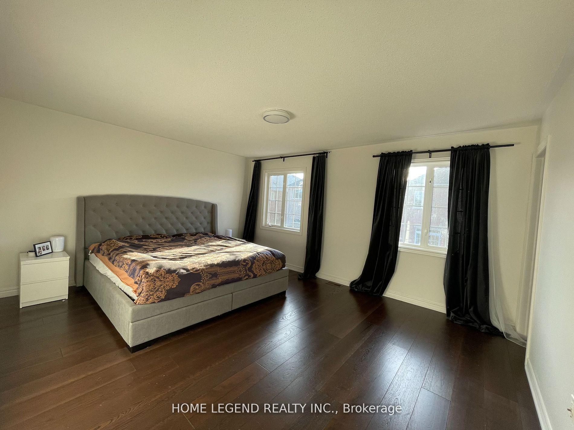 Photo 8 of 280 Stonebridge Drive, Markham, Berczy — HOMEH