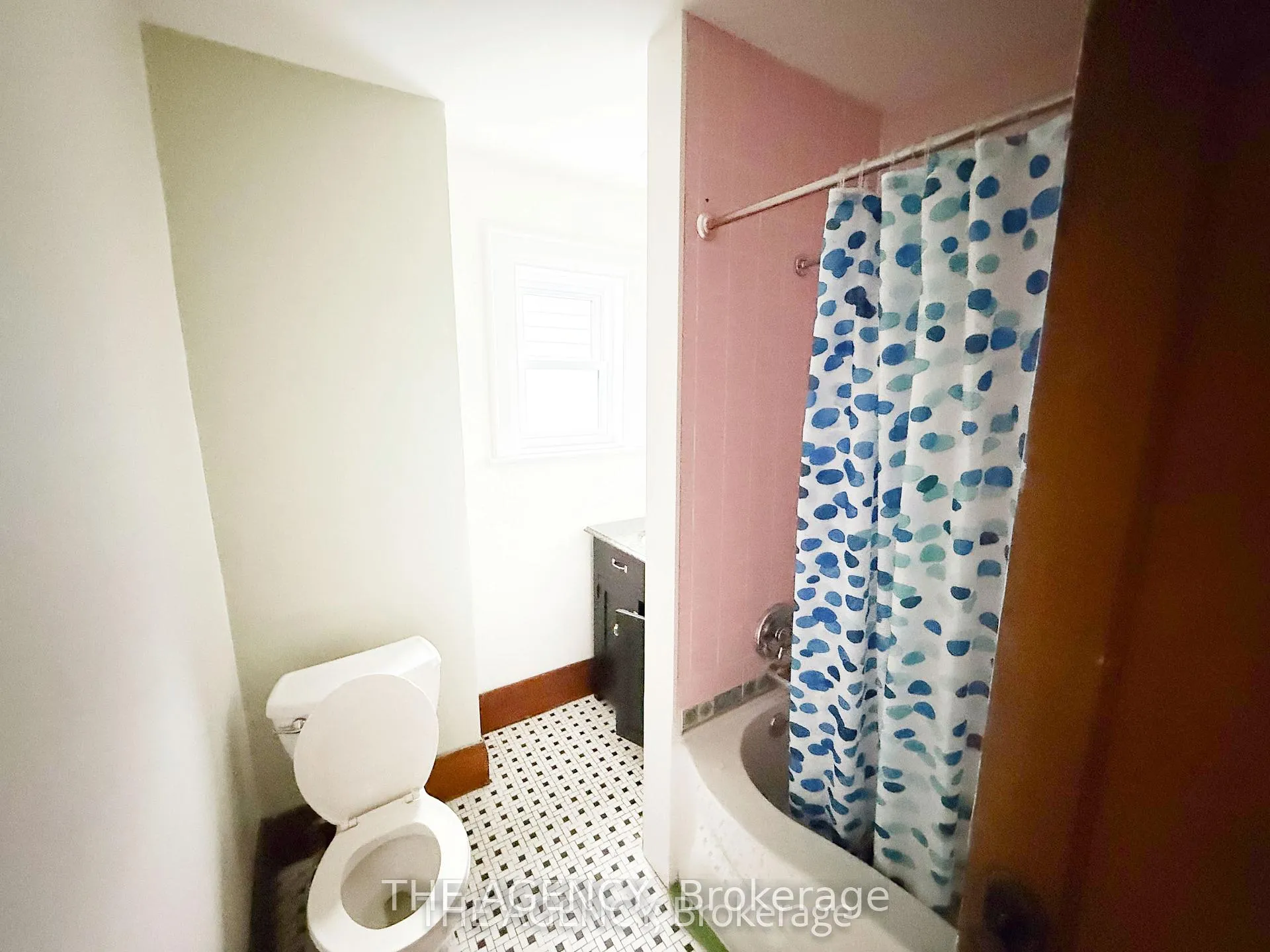 Photo 9 of 30 Falwyn Avenue, Toronto, Oakwood Village — HOMEH