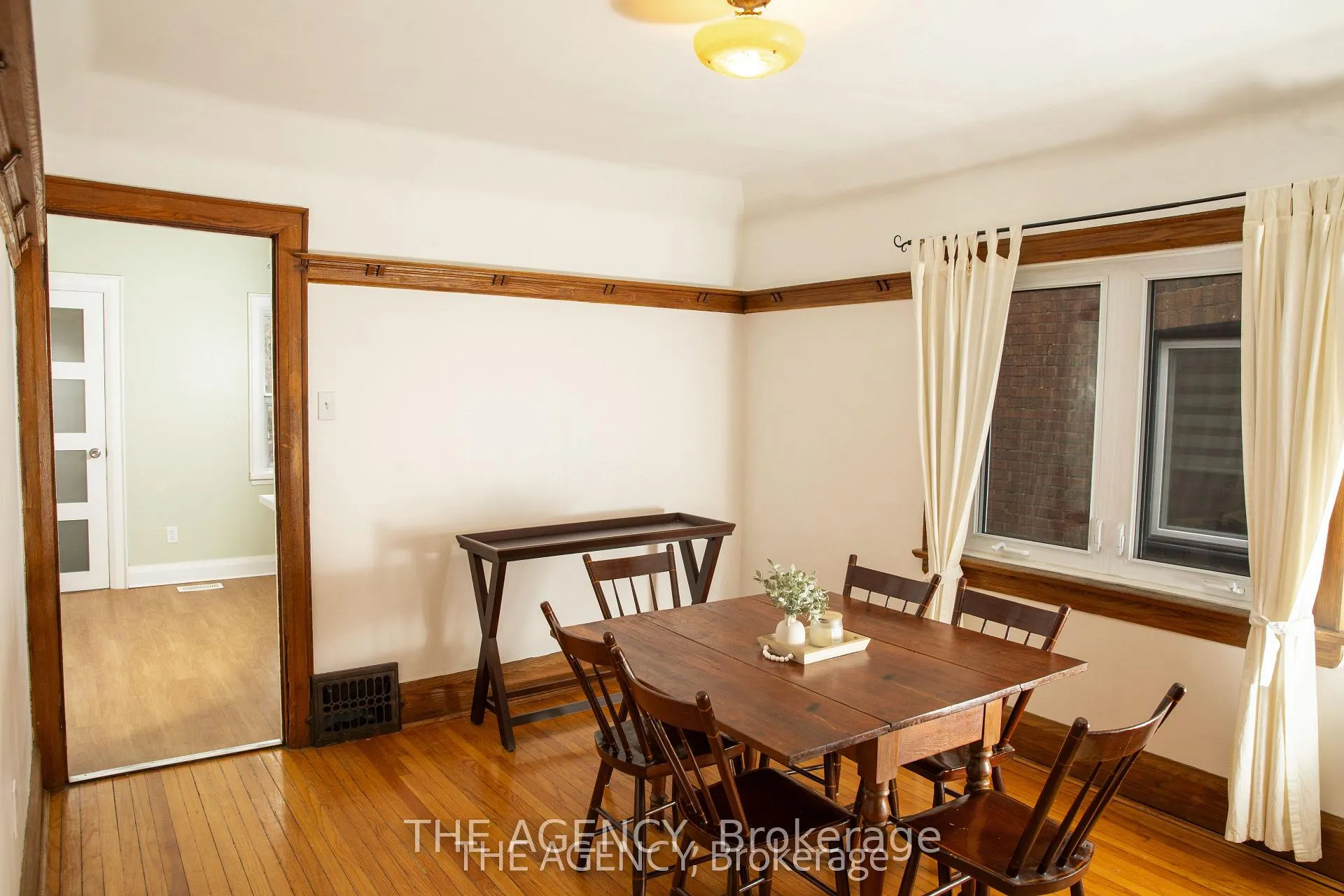 Photo 17 of 30 Falwyn Avenue, Toronto, Oakwood Village — HOMEH
