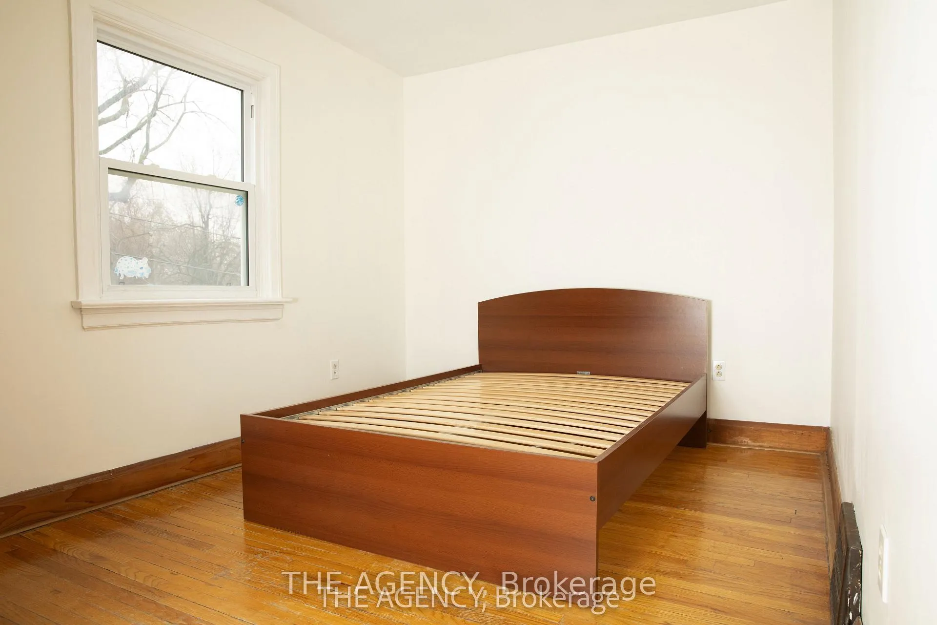 Photo 23 of 30 Falwyn Avenue, Toronto, Oakwood Village — HOMEH