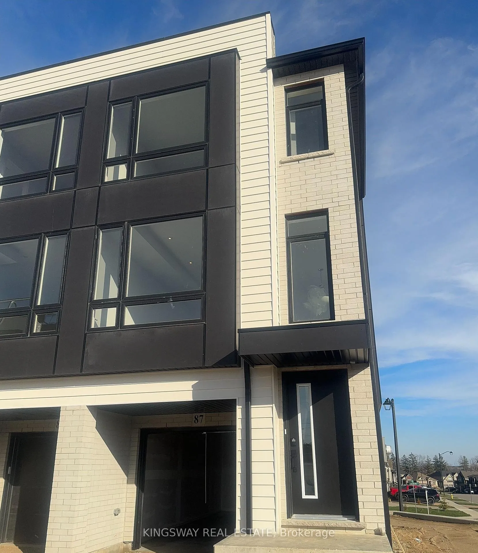 Photo 1 of 55 Tom Brown Drive, Brant, Paris — HOMEH