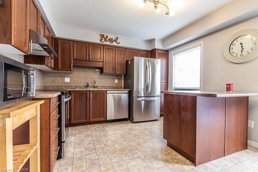 Photo 6 of 316 Parkvale Drive, Kitchener — HOMEH