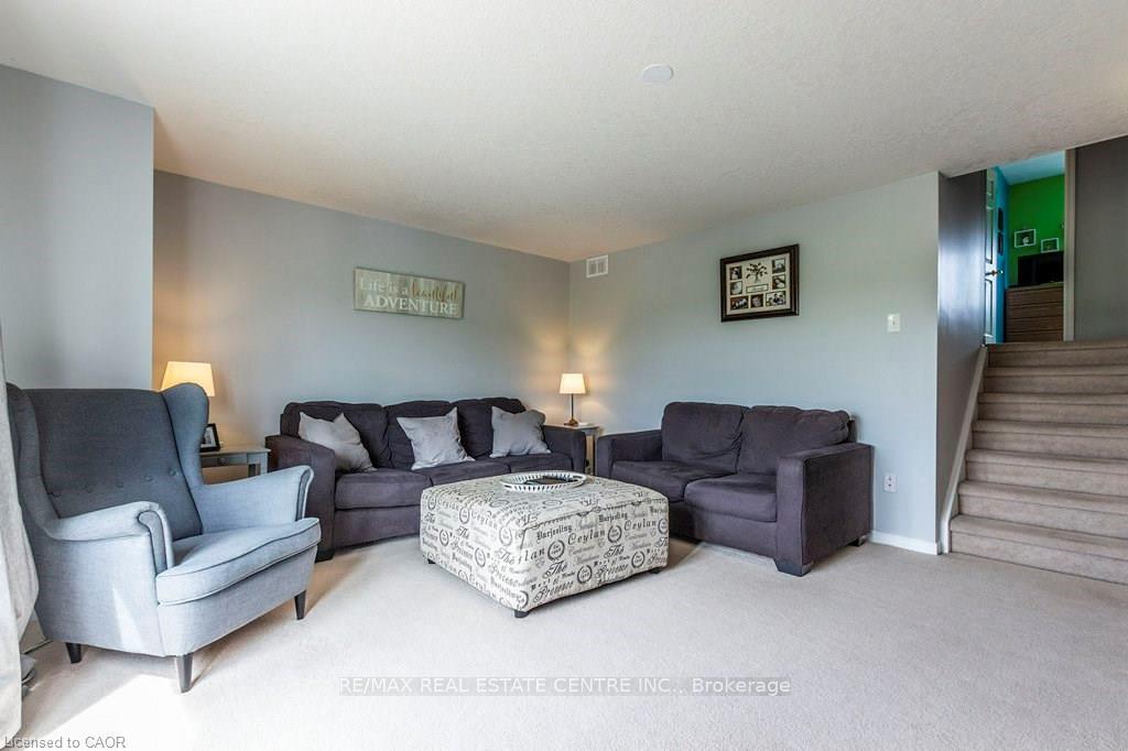 Photo 15 of 316 Parkvale Drive, Kitchener — HOMEH