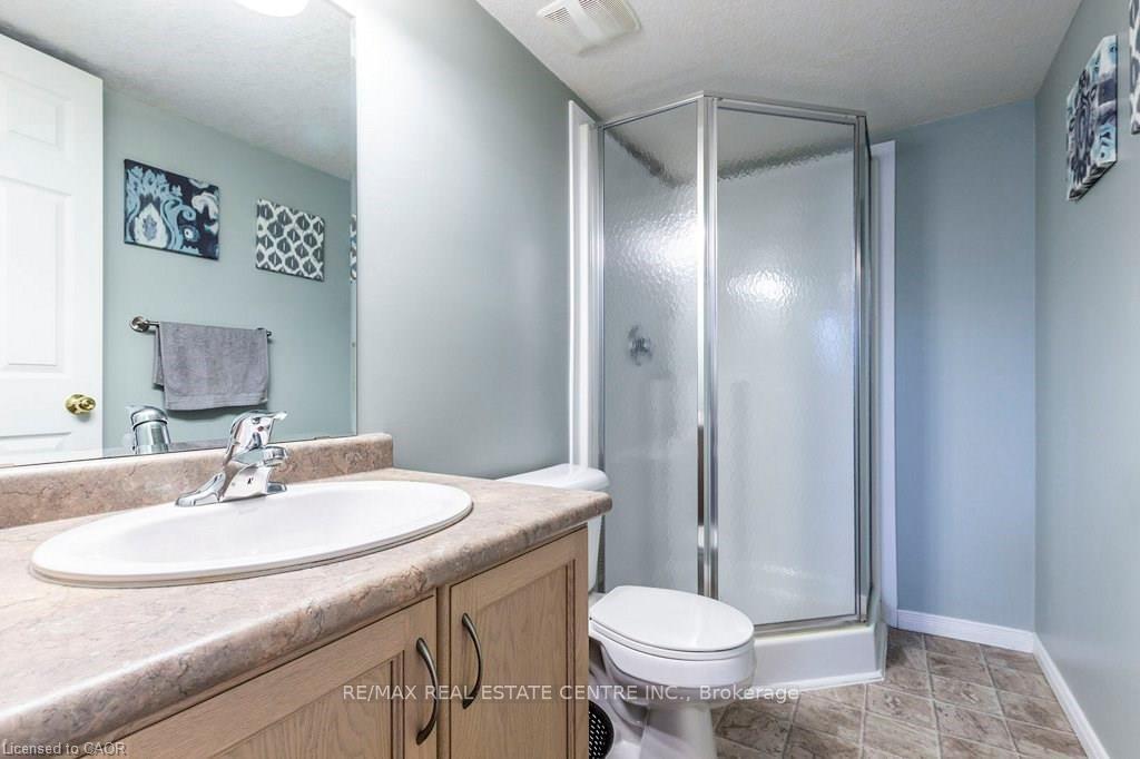 Photo 23 of 316 Parkvale Drive, Kitchener — HOMEH