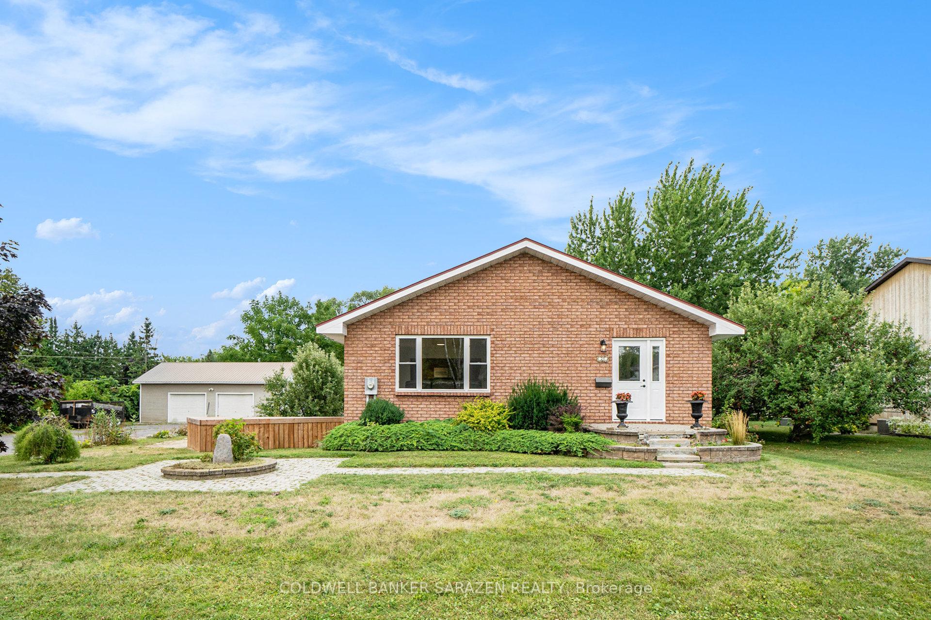 Photo 3 of 20 Moore Street, McNab/Braeside, Mcnab/Braeside Twps — HOMEH