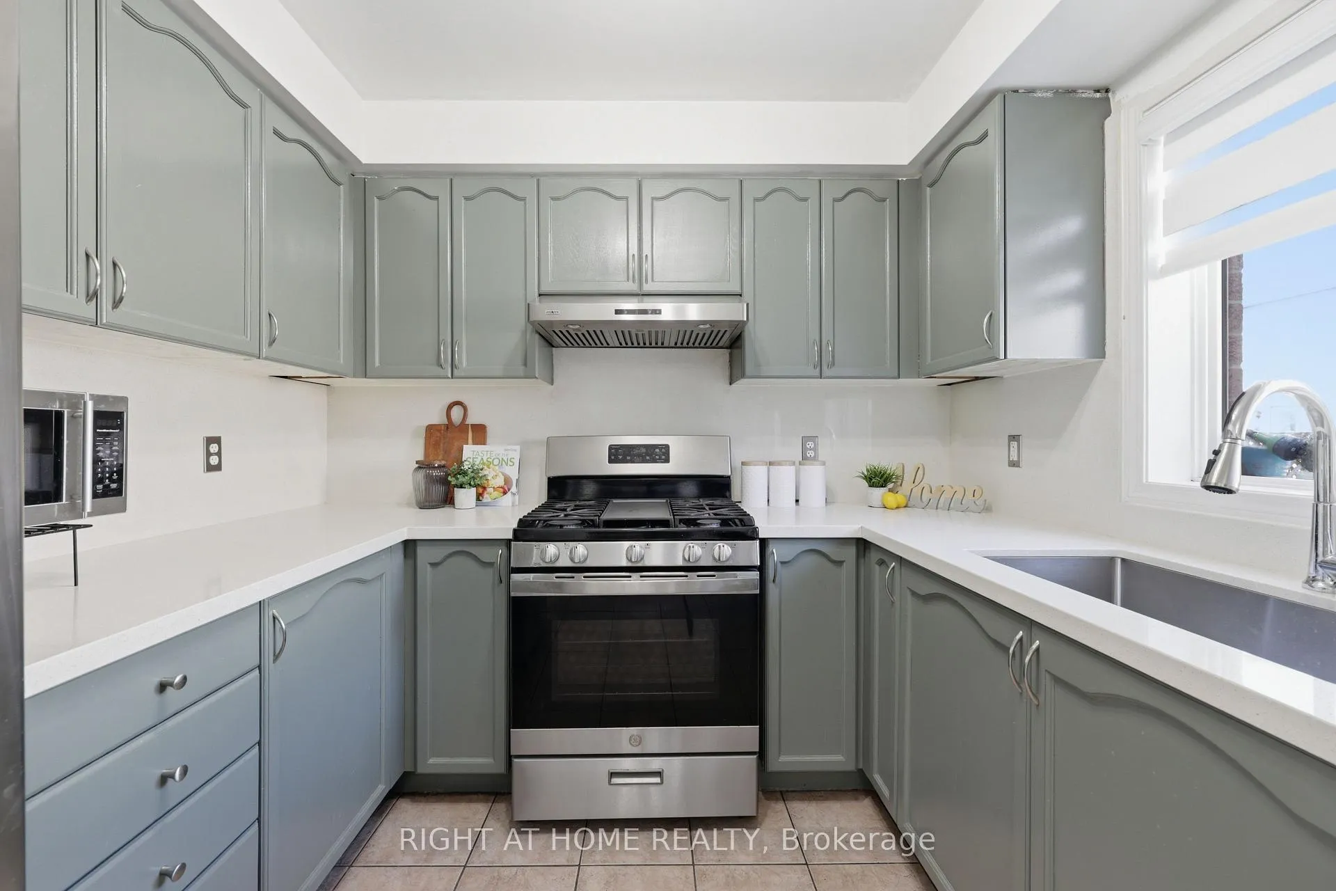 Photo 14 of 111 Gollins Drive, Milton, Dempsey — HOMEH