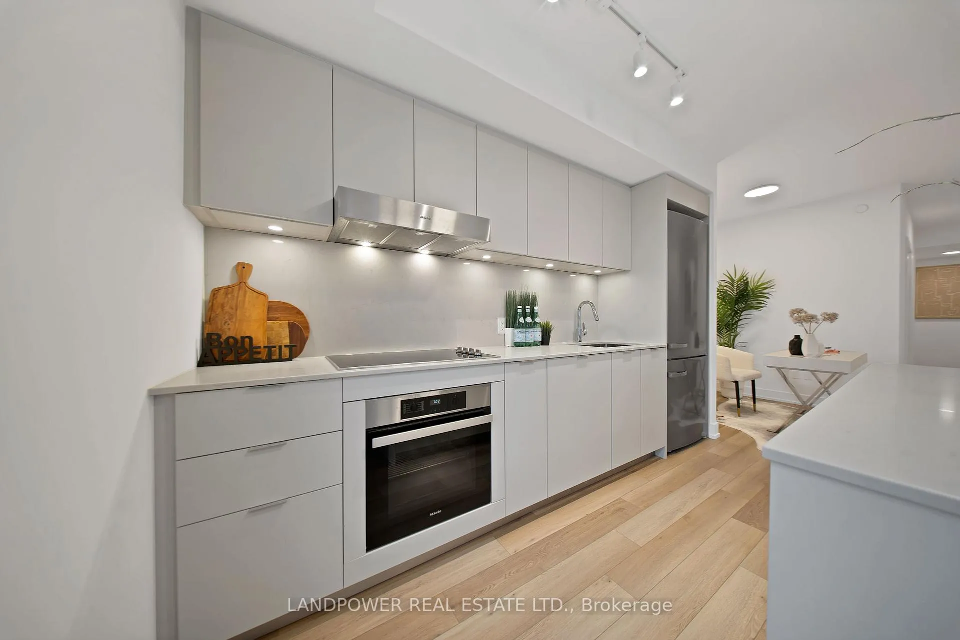 Photo 9 of Unit 1702, 9 Clegg Road, Markham, Unionville — HOMEH