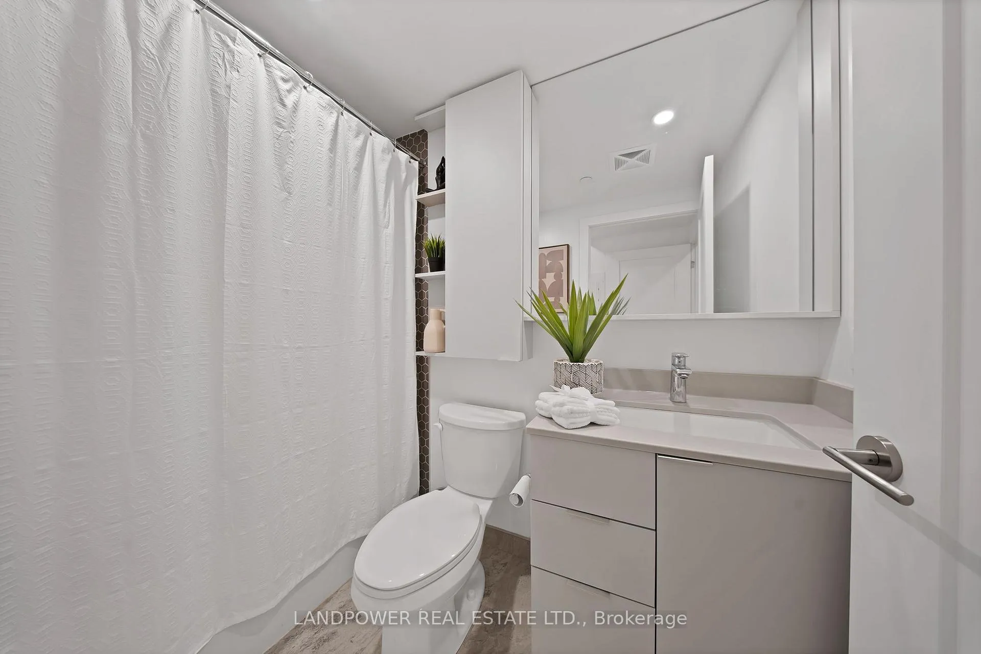Photo 15 of Unit 1702, 9 Clegg Road, Markham, Unionville — HOMEH