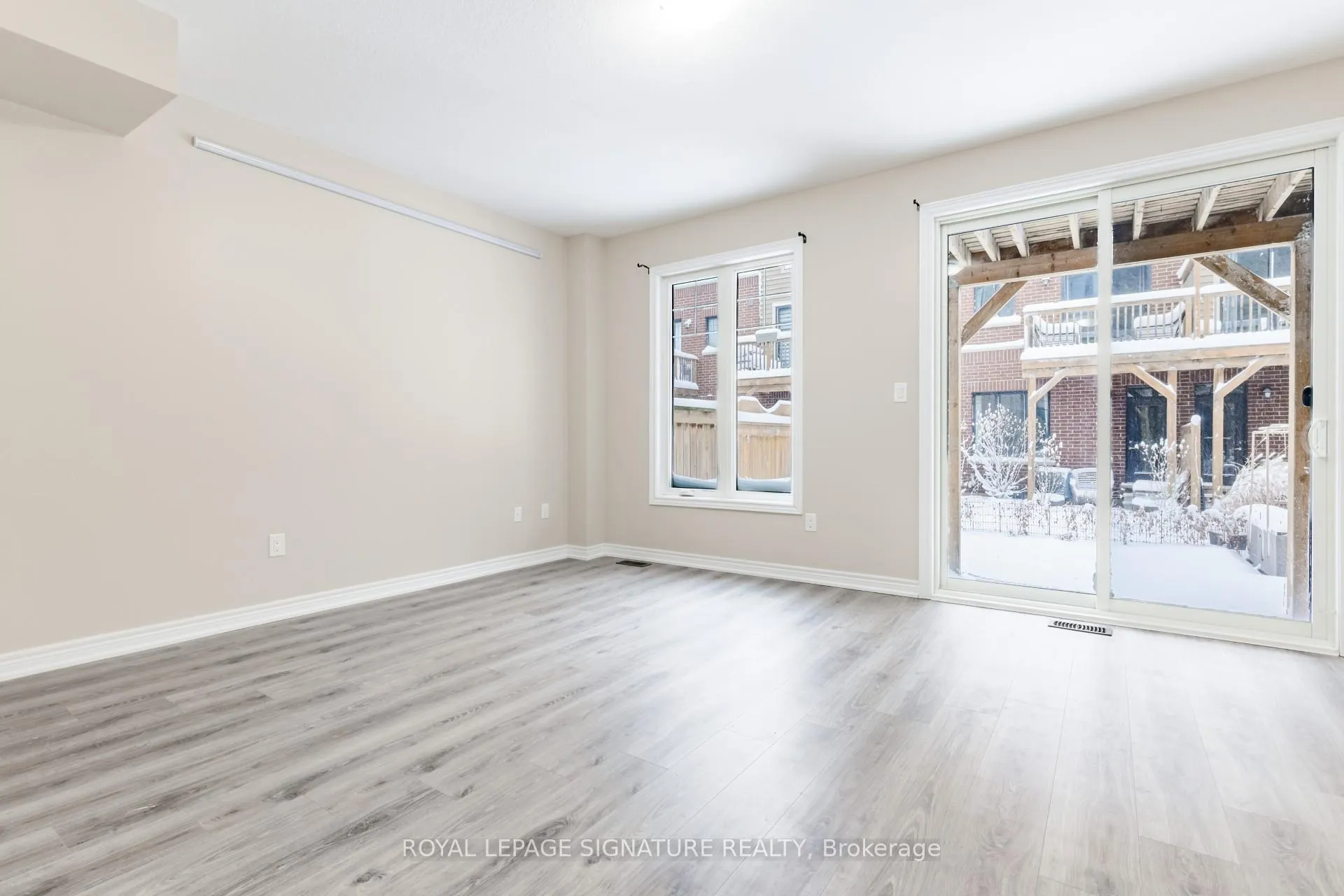 Photo 7 of 68 Esplanade Lane, Grimsby, Grimsby Beach — HOMEH