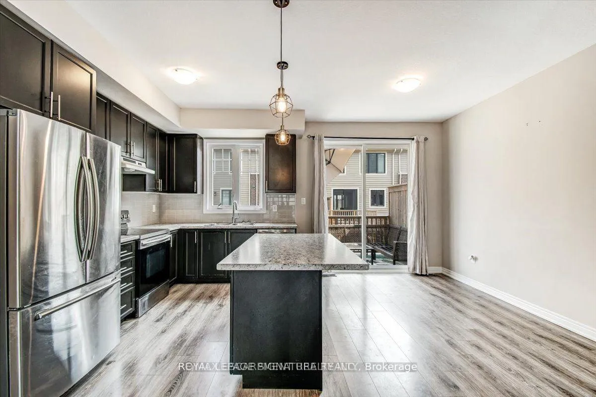 Photo 8 of 68 Esplanade Lane, Grimsby, Grimsby Beach — HOMEH