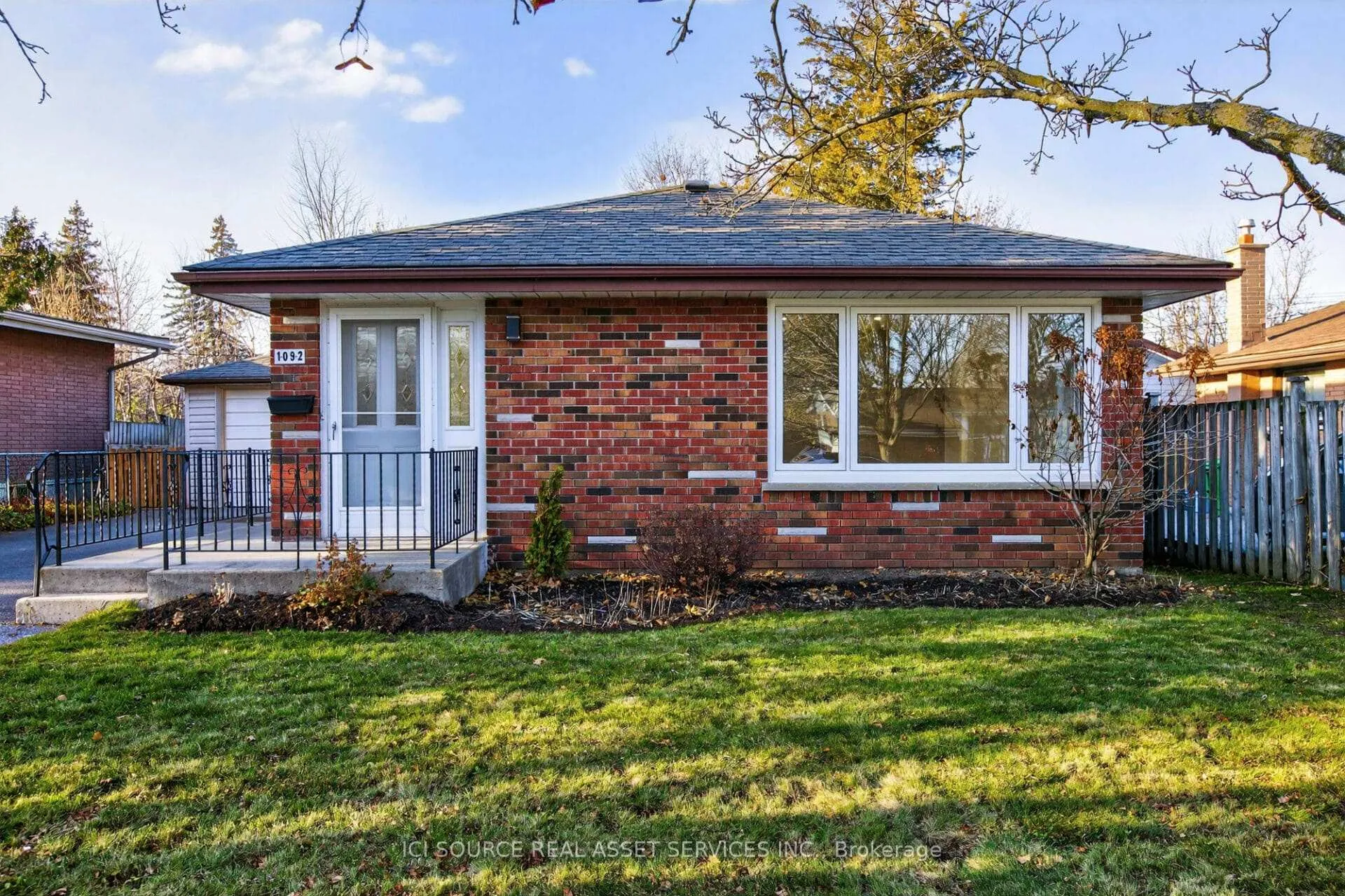 Front of 1092 Glendale Drive