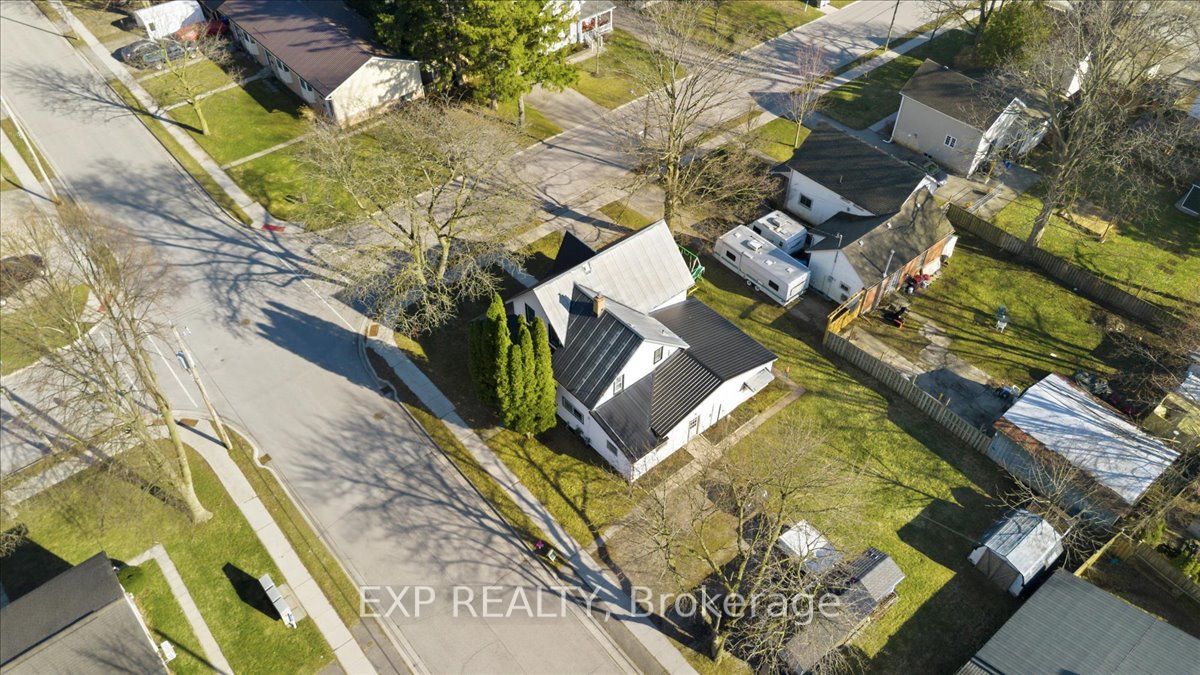 Photo 4 of 36 Cedar Street, Aylmer — HOMEH