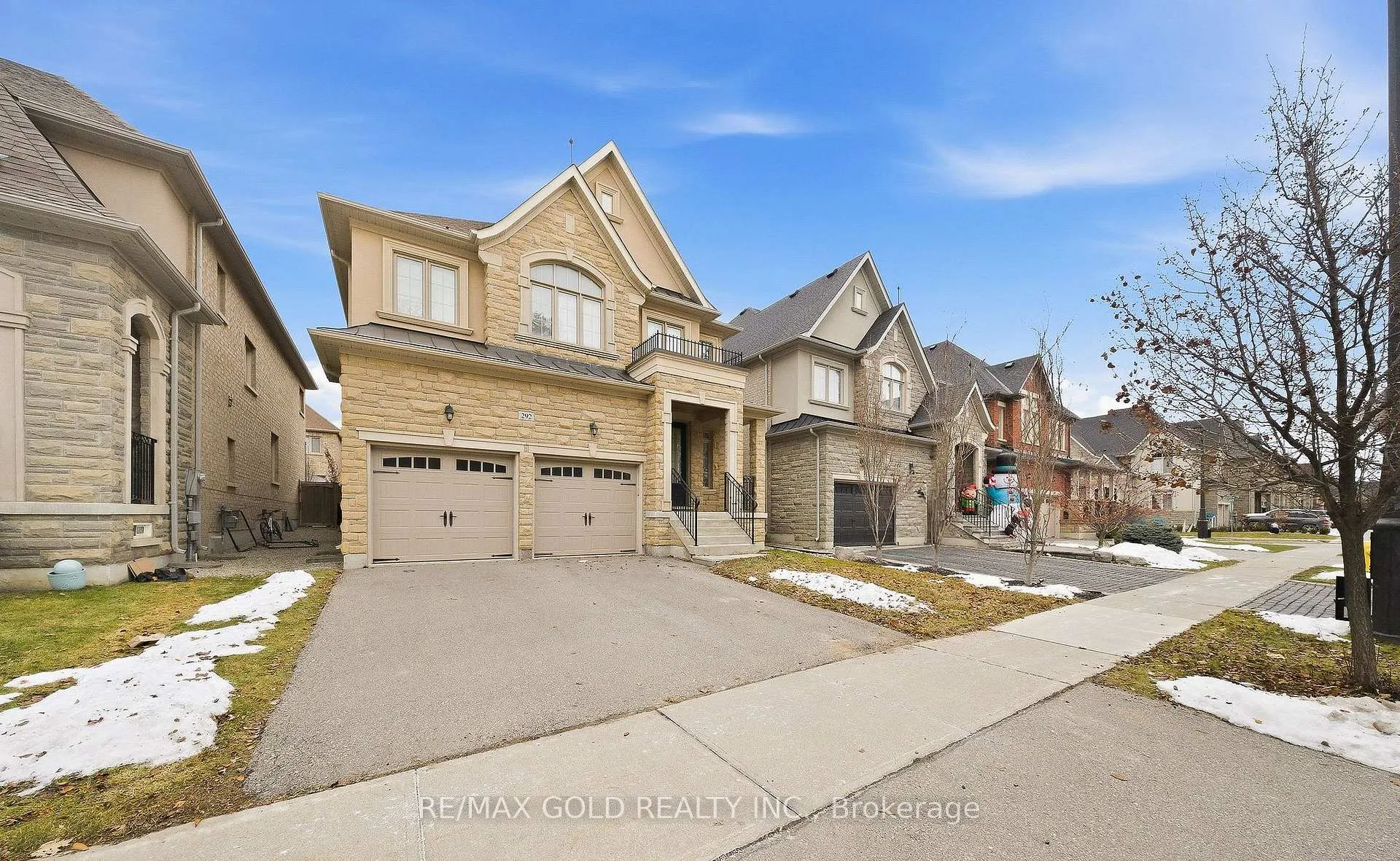 Photo 3 of 292 Poetry Drive, Vaughan, Vellore Village — HOMEH