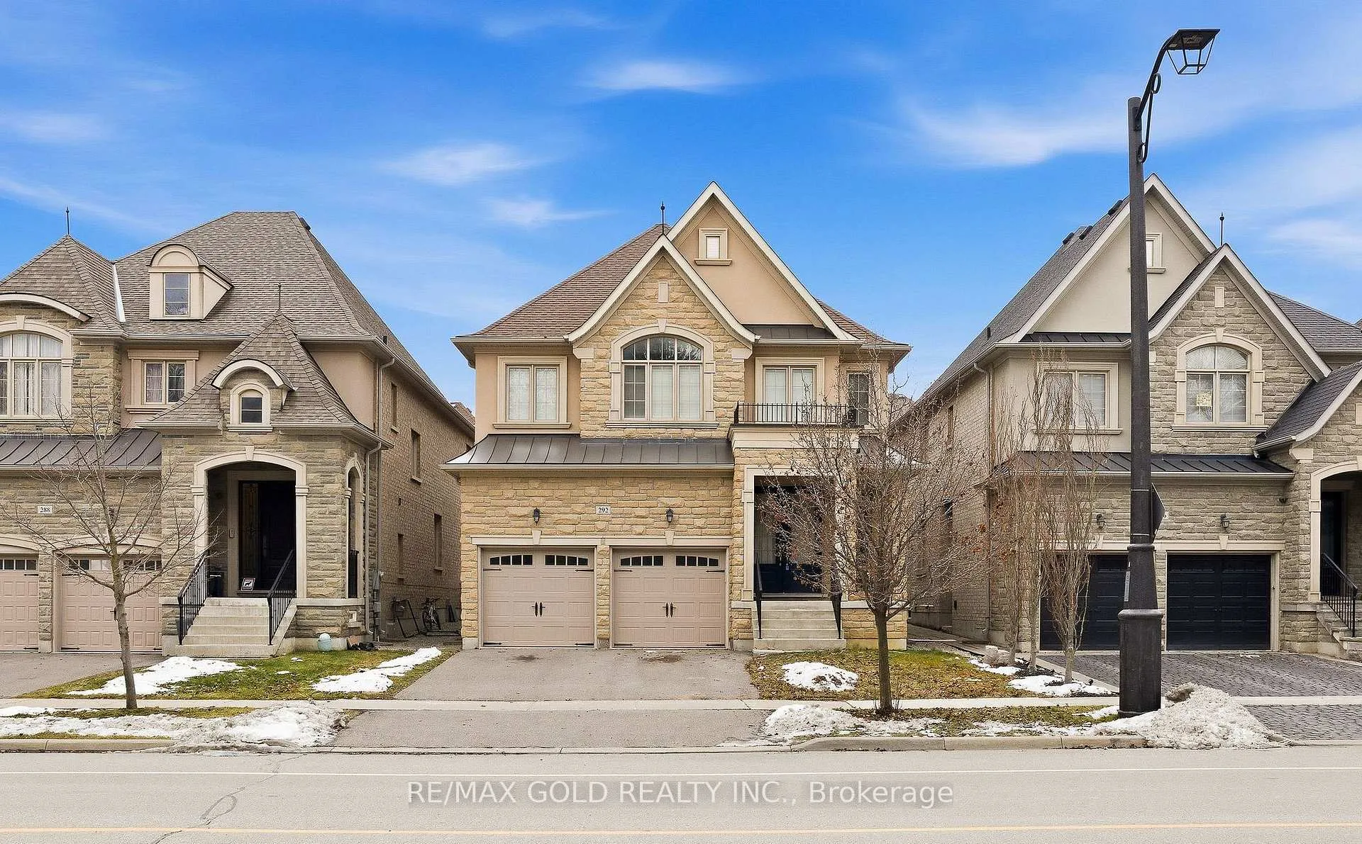 Photo 4 of 292 Poetry Drive, Vaughan, Vellore Village — HOMEH