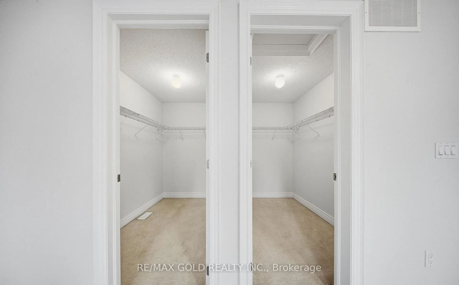 Photo 21 of 292 Poetry Drive, Vaughan, Vellore Village — HOMEH