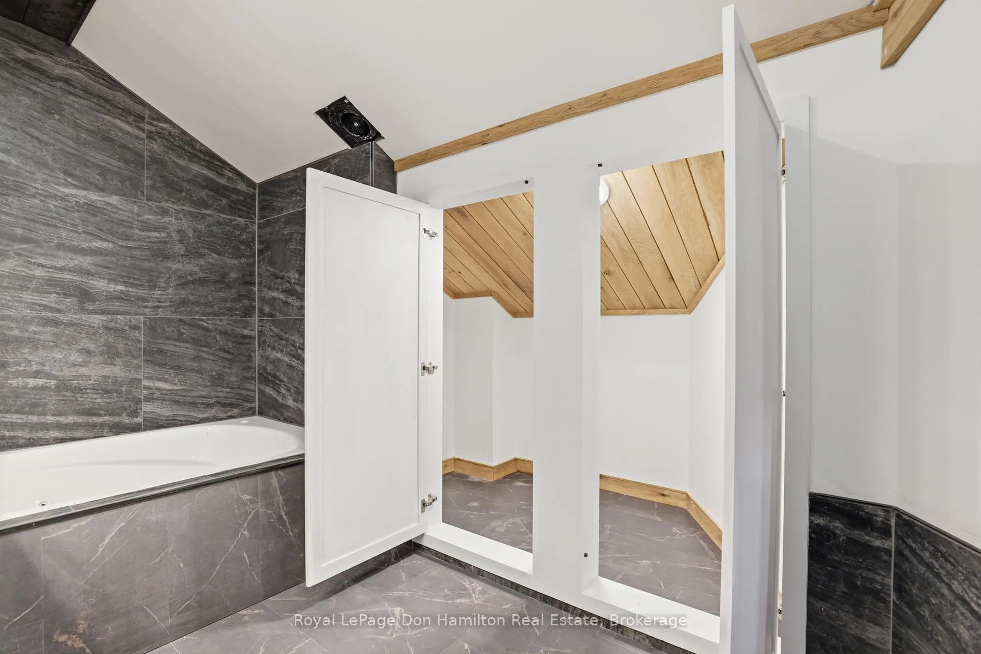 Photo 44 of 84415 Division Line, Ashfield-Colborne-Wawanosh, Ashfield — HOMEH