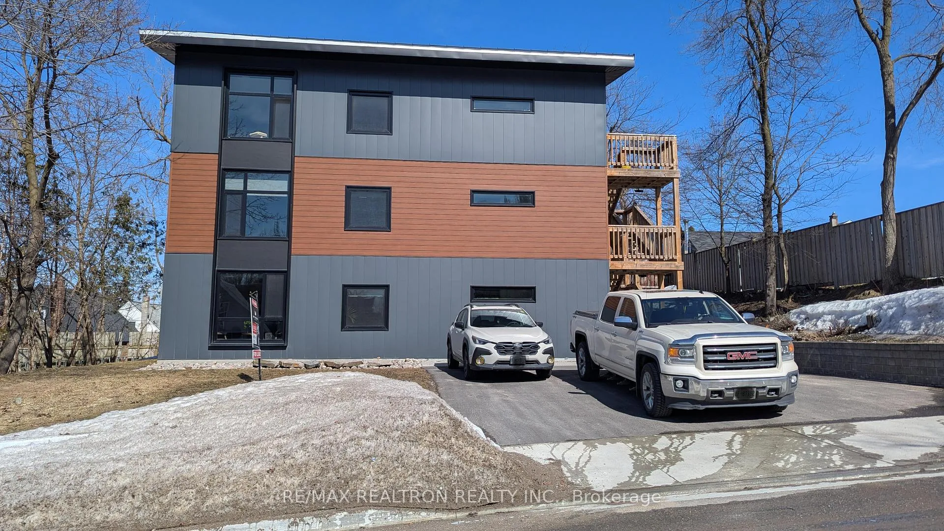 Photo 1 of Unit 1, 35 Albert Street, Barrie, City Centre — HOMEH