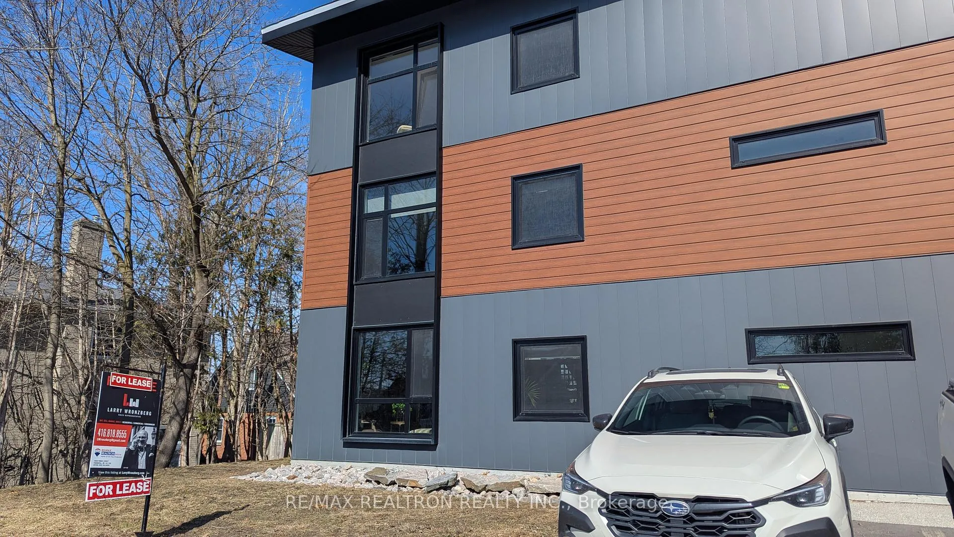 Photo 2 of Unit 1, 35 Albert Street, Barrie, City Centre — HOMEH