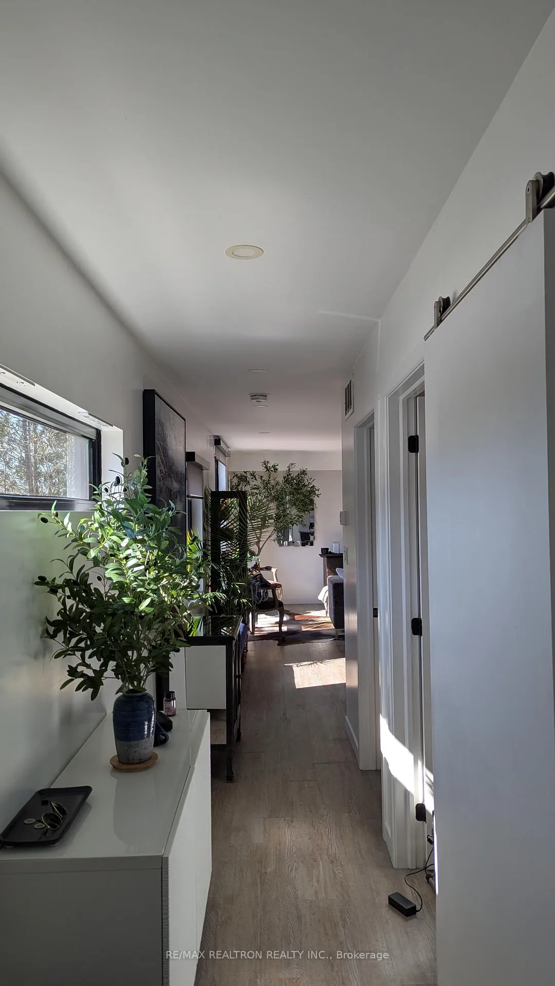 Photo 4 of Unit 1, 35 Albert Street, Barrie, City Centre — HOMEH