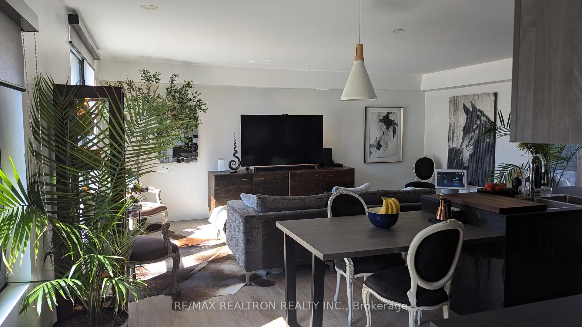 Photo 9 of Unit 1, 35 Albert Street, Barrie, City Centre — HOMEH