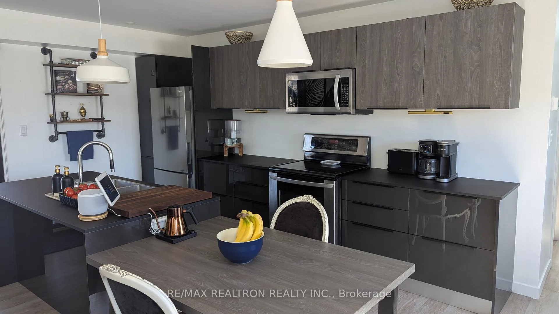 Photo 13 of Unit 1, 35 Albert Street, Barrie, City Centre — HOMEH