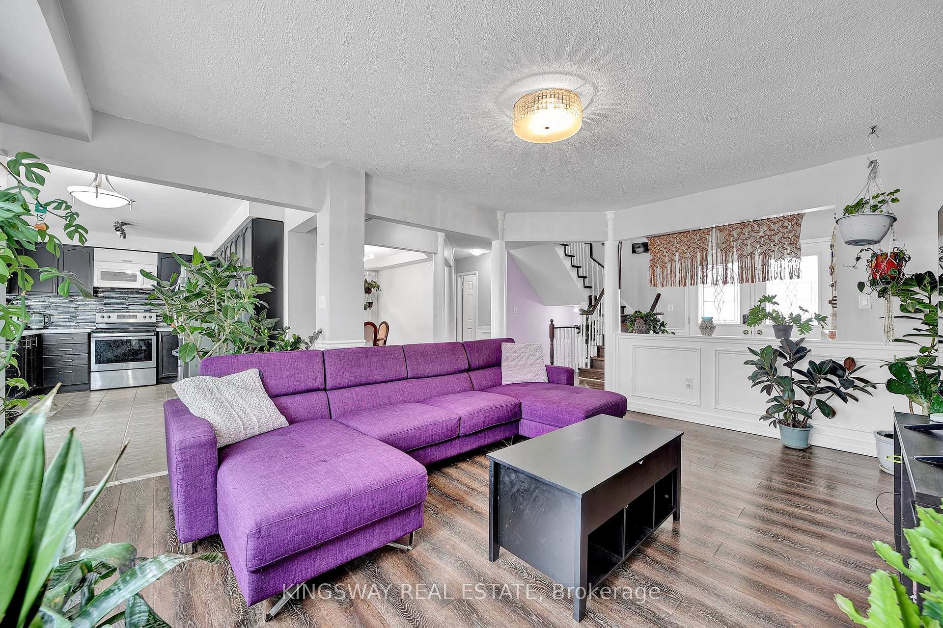 Photo 7 of 1139 Oriole Crescent, Innisfil, Alcona — HOMEH