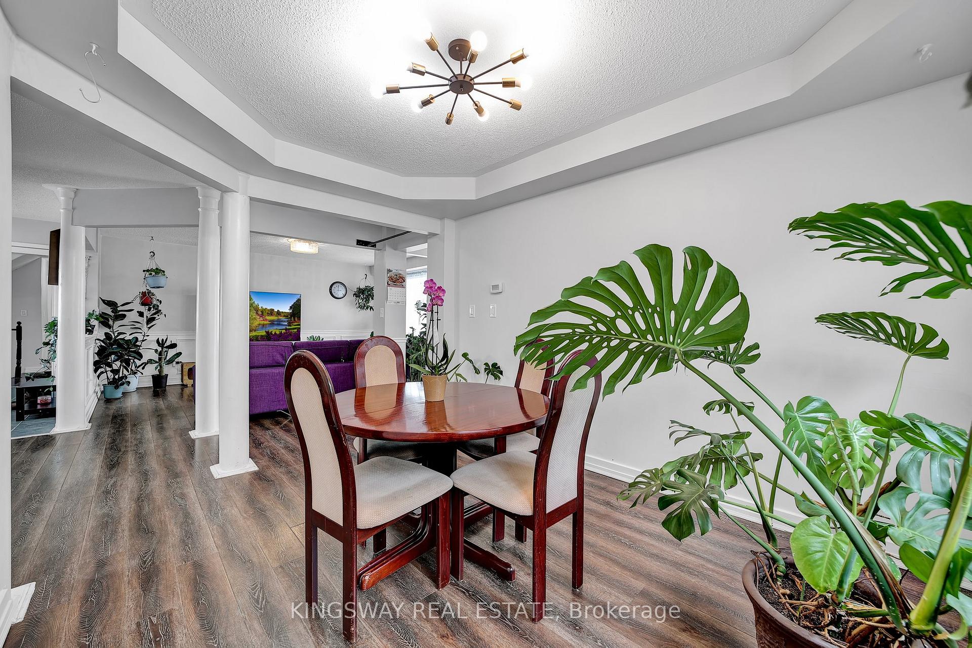 Photo 10 of 1139 Oriole Crescent, Innisfil, Alcona — HOMEH