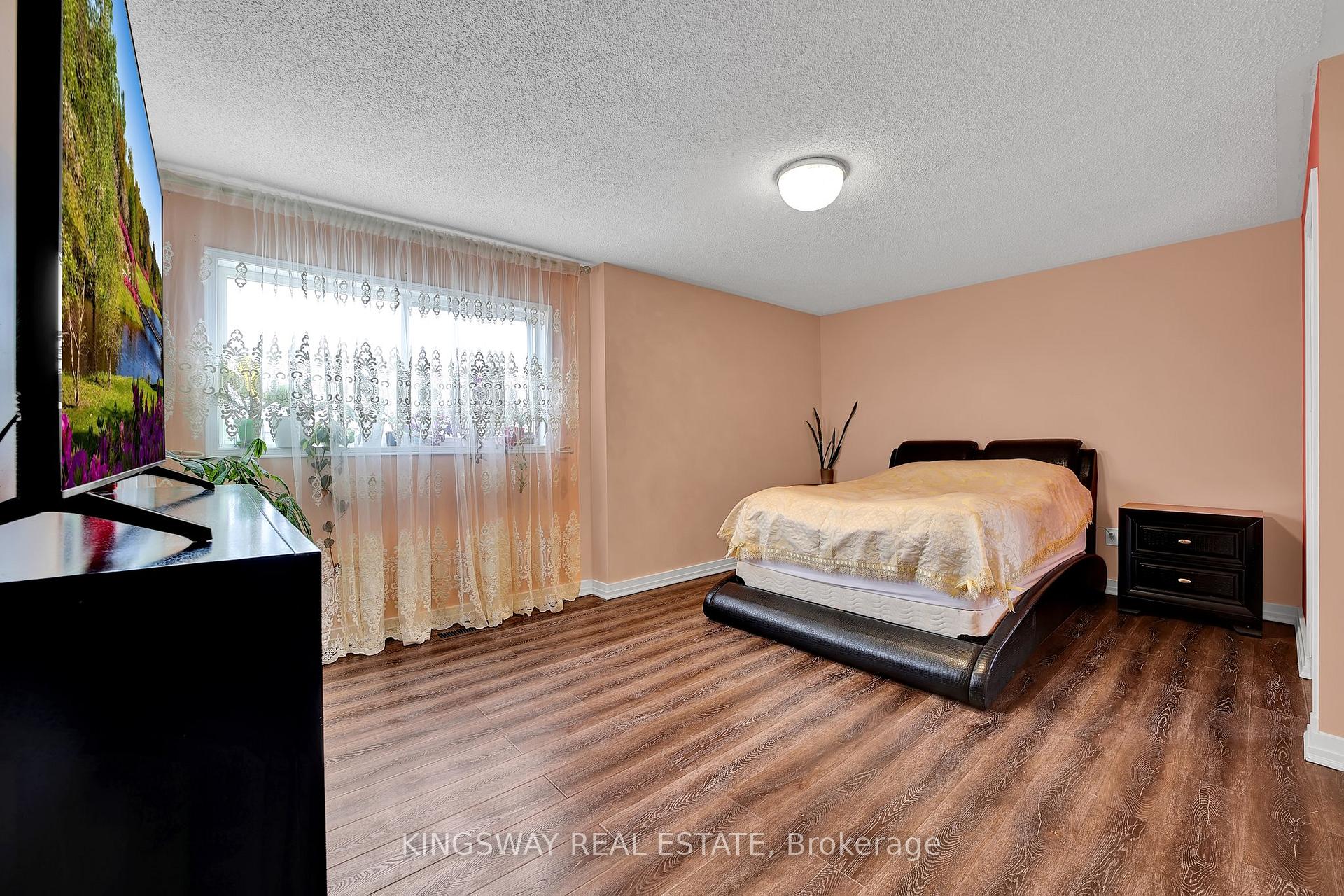 Photo 30 of 1139 Oriole Crescent, Innisfil, Alcona — HOMEH