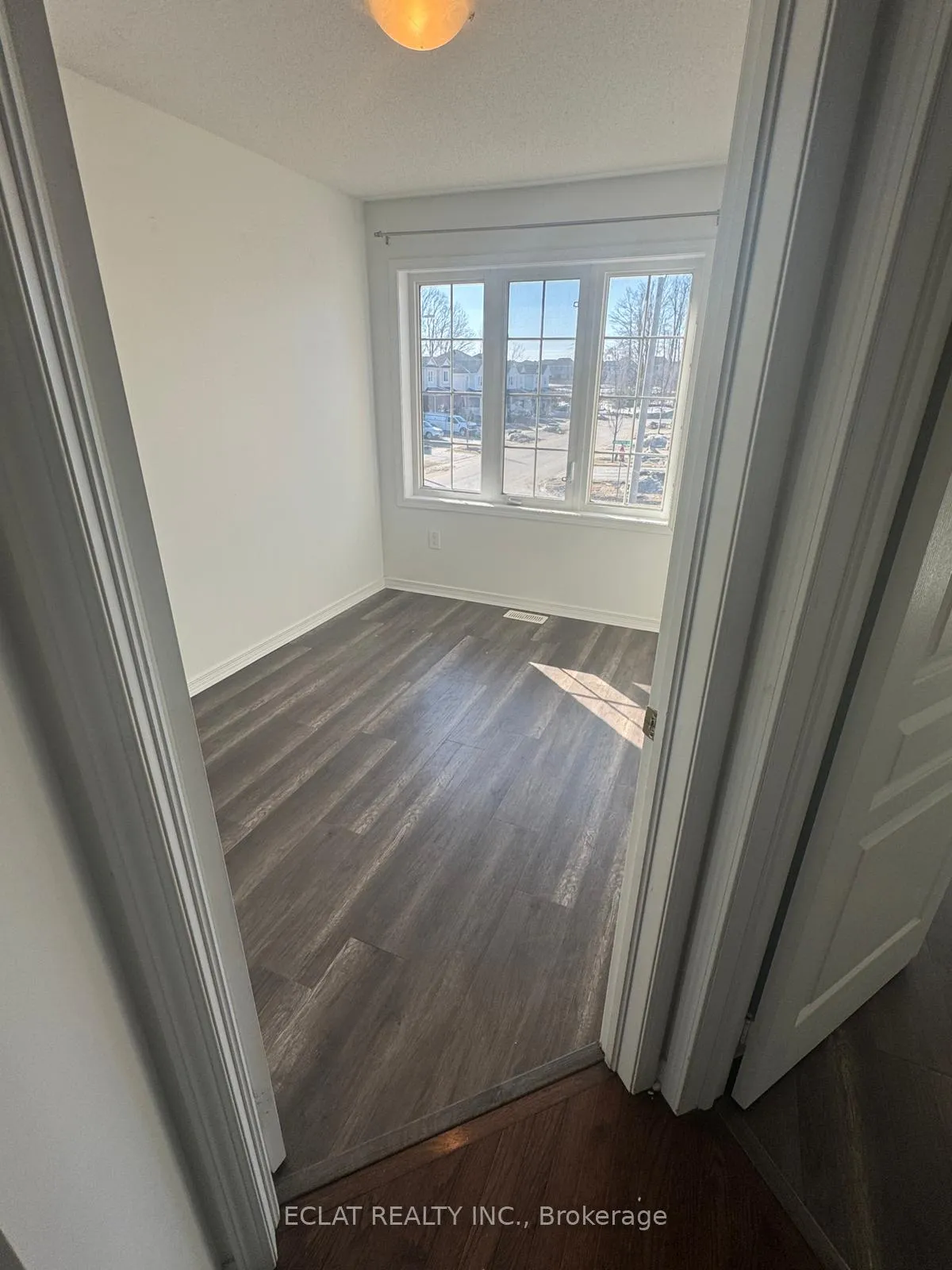 Photo 10 of 2 Lancaster Court, Barrie, Rural Barrie Southeast — HOMEH