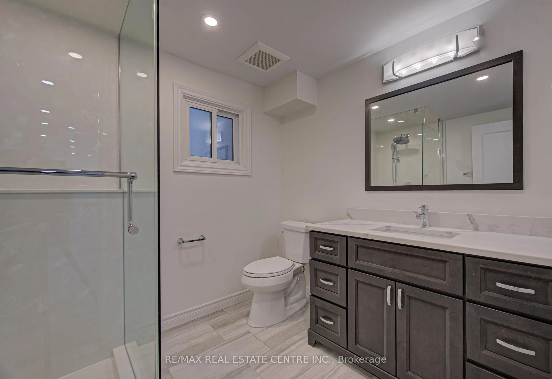 Photo 12 of 383 Rexford Drive, Hamilton, Randall — HOMEH