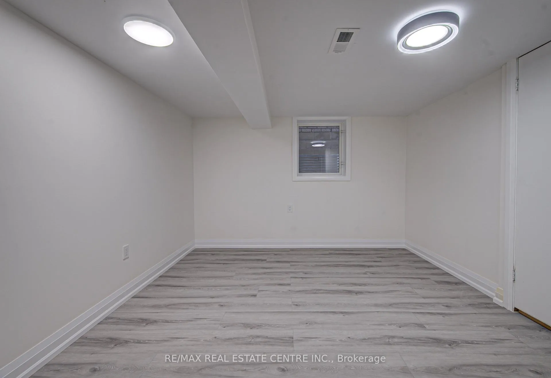 Photo 20 of 383 Rexford Drive, Hamilton, Randall — HOMEH
