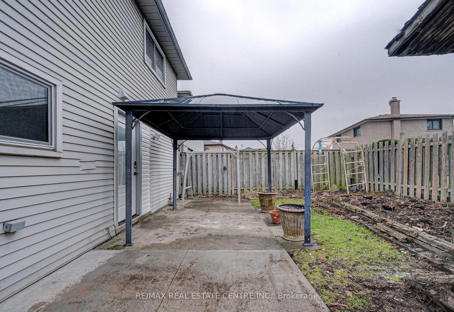 Photo 24 of 383 Rexford Drive, Hamilton, Randall — HOMEH