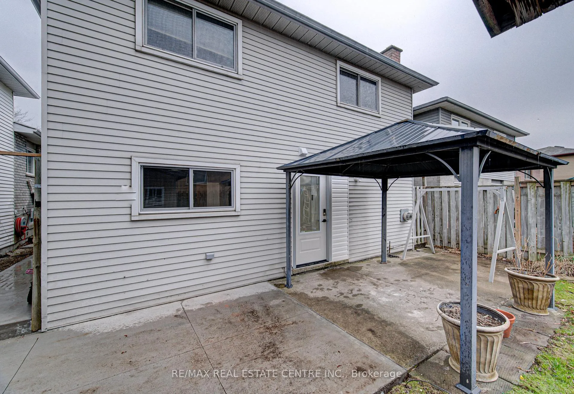 Photo 25 of 383 Rexford Drive, Hamilton, Randall — HOMEH