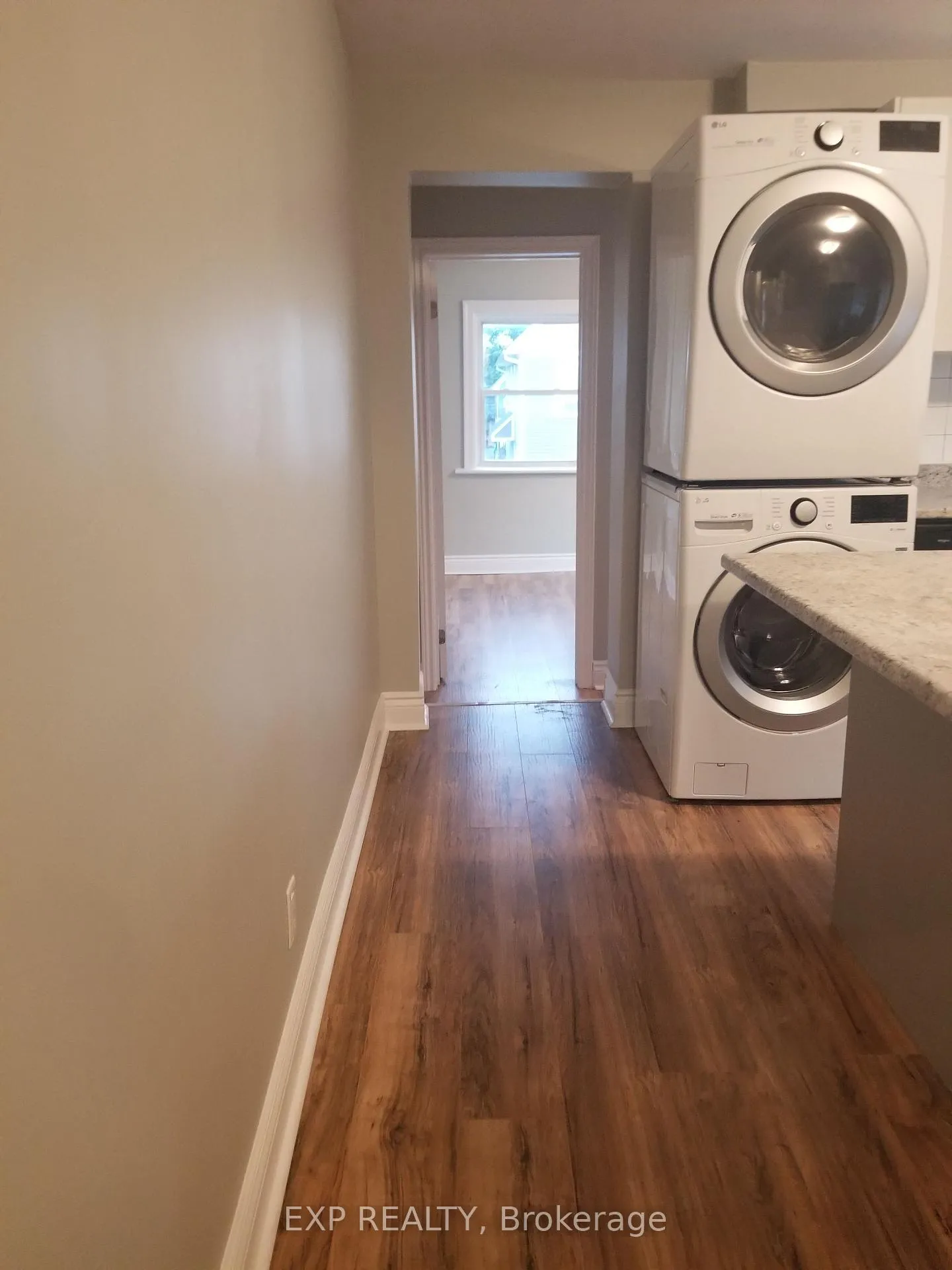 Photo 4 of Unit 2, 92 Norman Street, Ottawa, West Centre Town — HOMEH