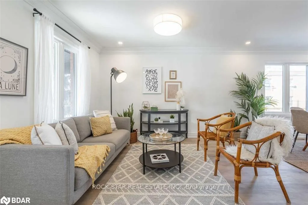 Photo 4 of Unit UPPER, 1 Edward Street, Hamilton, Stipley — HOMEH