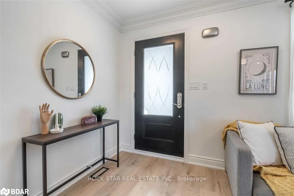 Photo 7 of Unit UPPER, 1 Edward Street, Hamilton, Stipley — HOMEH