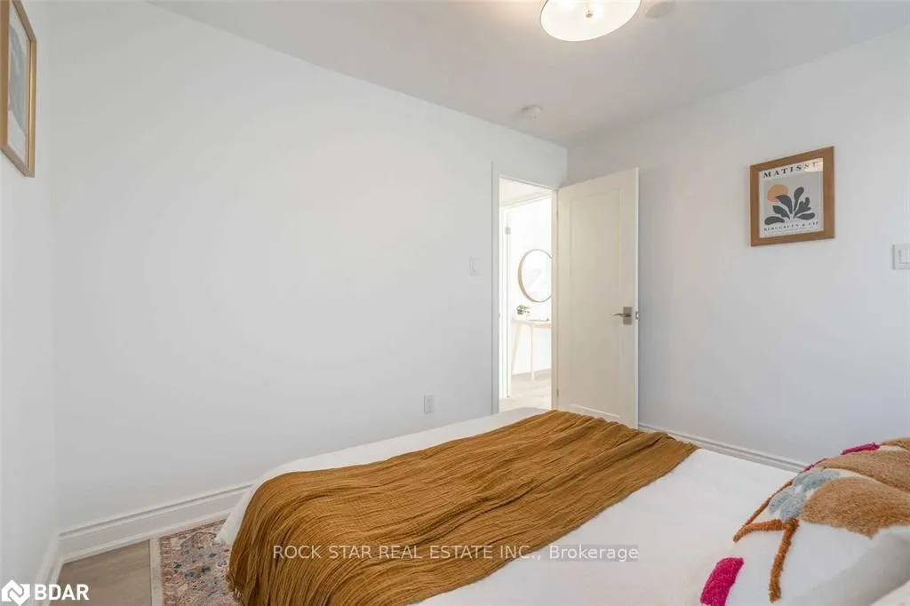 Photo 16 of Unit UPPER, 1 Edward Street, Hamilton, Stipley — HOMEH