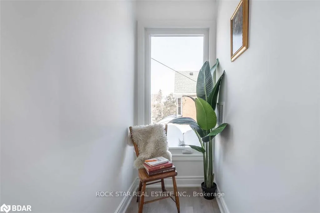 Photo 17 of Unit UPPER, 1 Edward Street, Hamilton, Stipley — HOMEH