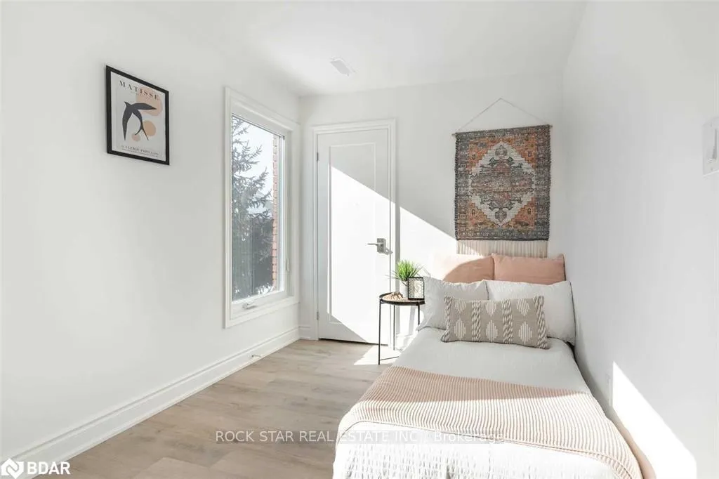 Photo 18 of Unit UPPER, 1 Edward Street, Hamilton, Stipley — HOMEH